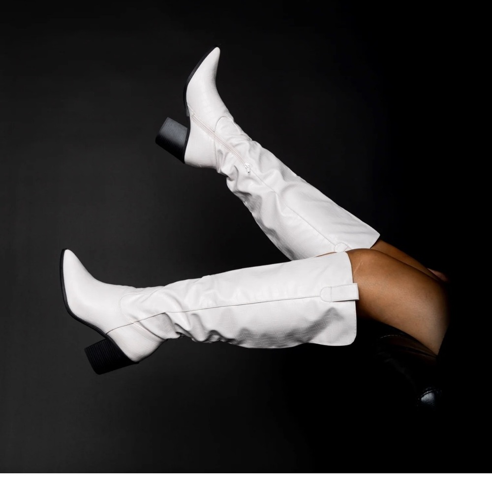 Journee collection THERESE COWGIRL BOOTS IN WIDE CALF bone croc 11 wide calf